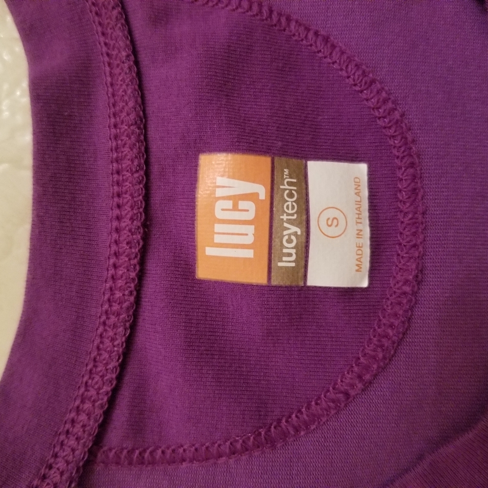 Lucy exercise top